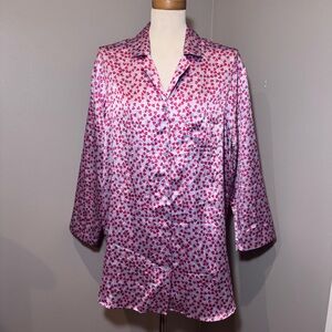 VICTORIA’S SECRET Satin Button Front Heart Sleep Shirt BLUE-PINK / MEDIUM